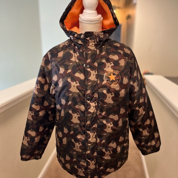 Converse camo puffer coat size 10/12 youth - Picture 5 of 6